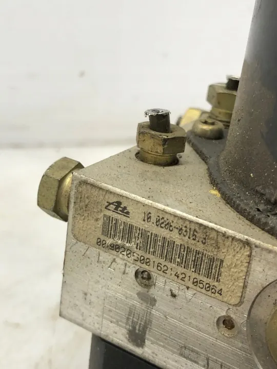 Contrôleur Pompe ABS OEM 10.0960-0100.3 - Occasion image 6