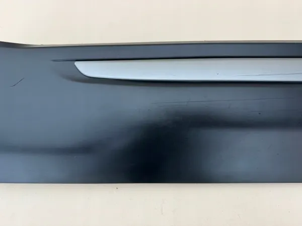 OEM BJ32-274A48-BJ Moldura Porta Traseira Direita - Range Rover Evoque image 4