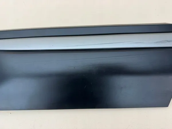 OEM BJ32-274A48-BJ Moldura Porta Traseira Direita - Range Rover Evoque image 5