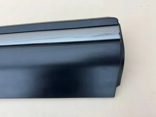 OEM BJ32-274A48-BJ Moldura Porta Traseira Direita - Range Rover Evoque image 6