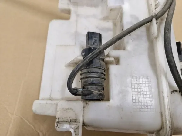 Opel Antaran OEM 20777307 tuulilasinpesunestesäiliö image 6