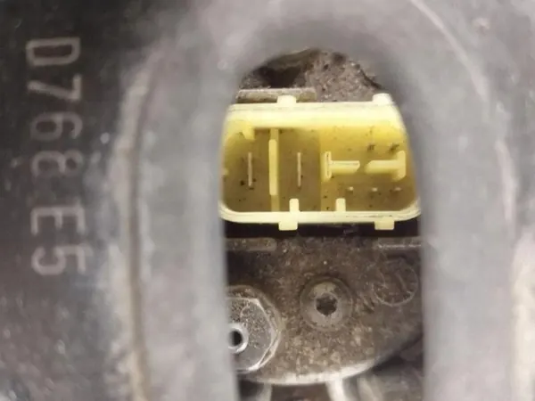 2016 Maserati Ghibli Fuel Filter 5544700 image 3