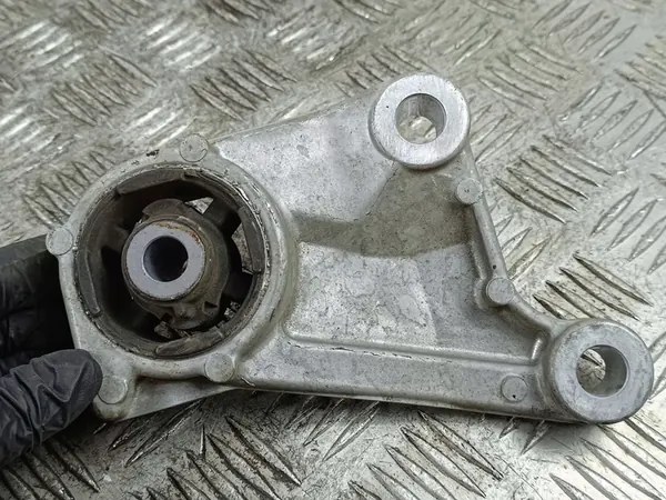 Support de différentiel arrière Mazda CX-9 2022 KD35 image 2