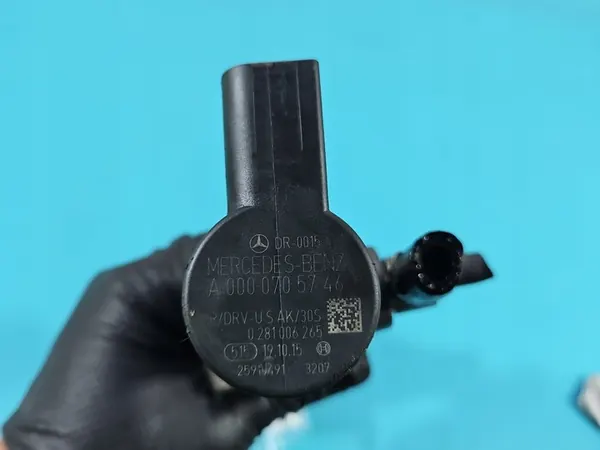 Sensor de riel de combustible A0000705746 Mercedes Vito W447 14-19 image 5