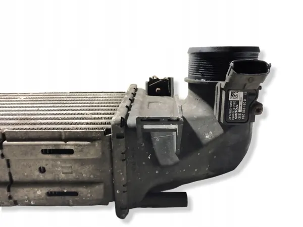 Volvo OE 31273910 Radiator - Gebruikte Staat image 9