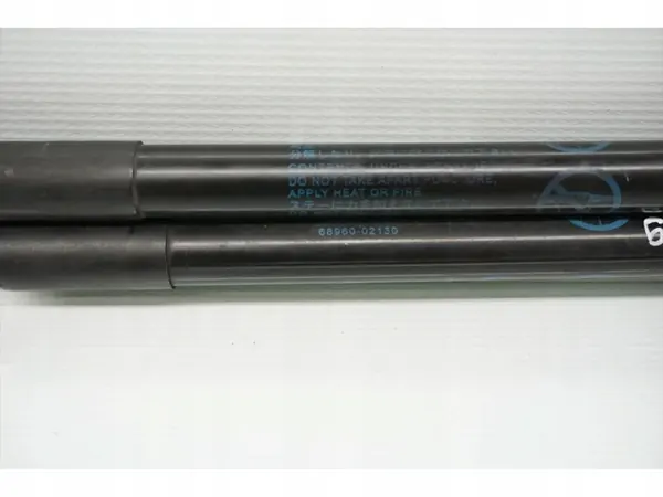 Toyota Auris achterklepdemper OEM 68960-02130 image 7