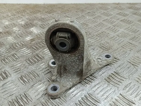 Mitsubishi Outlander Taka-akselin Diffin Kiinnike OEM FOB55652 image 2