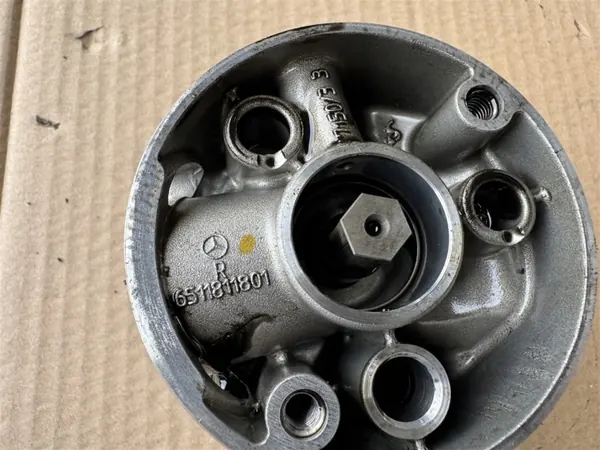 Öljypumppu OEM 6511811801 Mercedes Sprinter 906 2.2 CDI:lle image 5