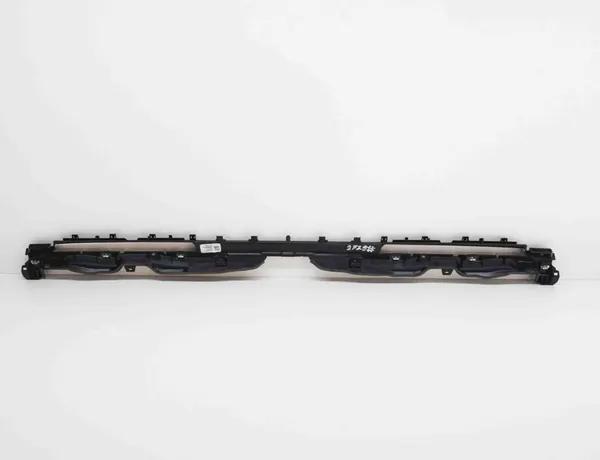 Tesla Model 3 Inredningsdelar 2018 0000048530 image 4