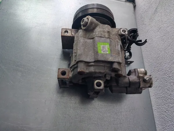 Compressore A/C Subaru Forester 73111FG000 image 3