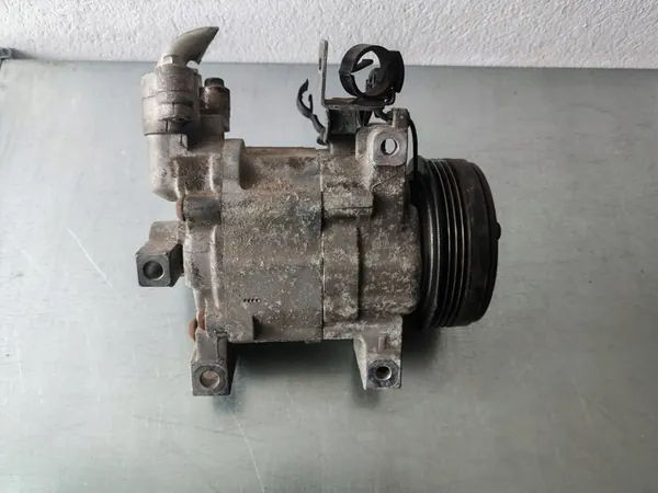 Compressore A/C Subaru Forester 73111FG000 image 6