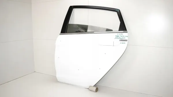 Linke Hintertür OEM 375484709 Ford Fiesta MK7 image 4