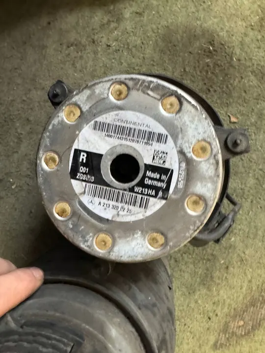 Saco de suspensão a ar traseiro direito para Mercedes E Cabriolet A238 image 4