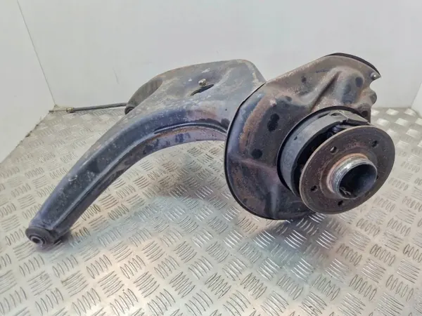 Buje rueda trasera derecha Mercedes-Benz OEM A1263570105 image 2
