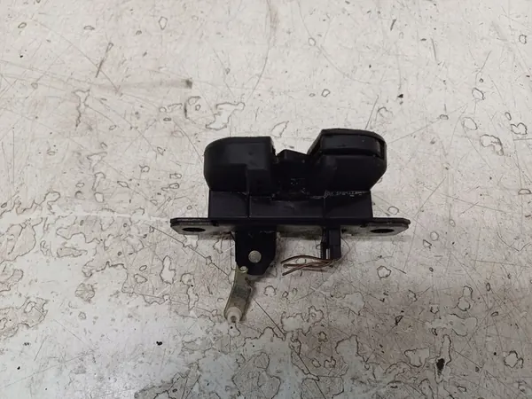 VW GOLF 4 IV 97- Bagagelås 1J6827505B image 3