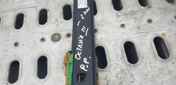 Regulador de janela dianteira esquerda Skoda Octavia III 5E0837461B image 2