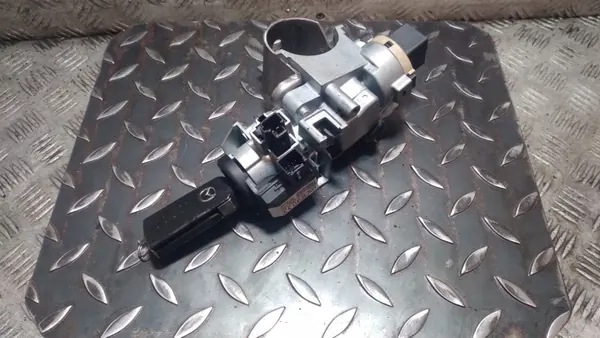 Interruptor de ignição Mazda 2 OEM GJ6A66938A - Usado image 2