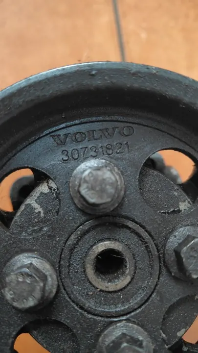Pompe de direction OEM 30731821 pour Volvo S60 V60 XC60 image 5