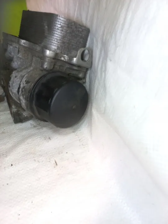 Ölfiltergehäuse OEM 6740273416 für Mercedes GL X164 image 4
