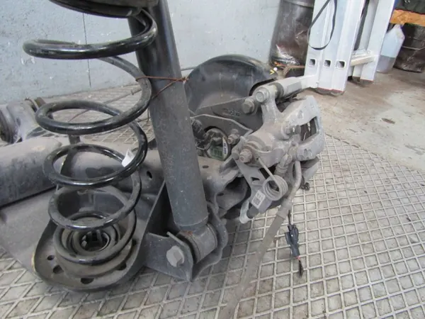 OEM 55100-Q0500 achterasbalk voor Hyundai Bayon image 4