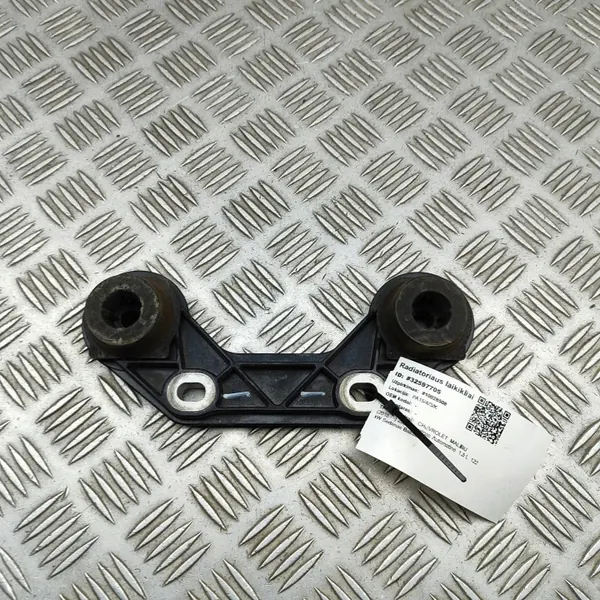 Pakoputken kiinnike OEM 23156335 Chevrolet Malibulle image 5