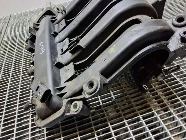 Insugningsgrenrör Renault OE OEM 8200880099 - Begagnad image 3