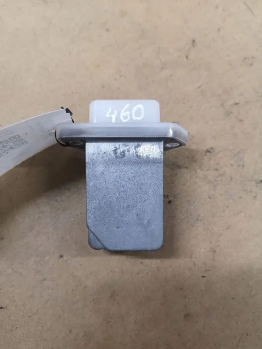 Lämmityspuhaltimen rele OEM 70T037A22 Nissan Qashqai image 2