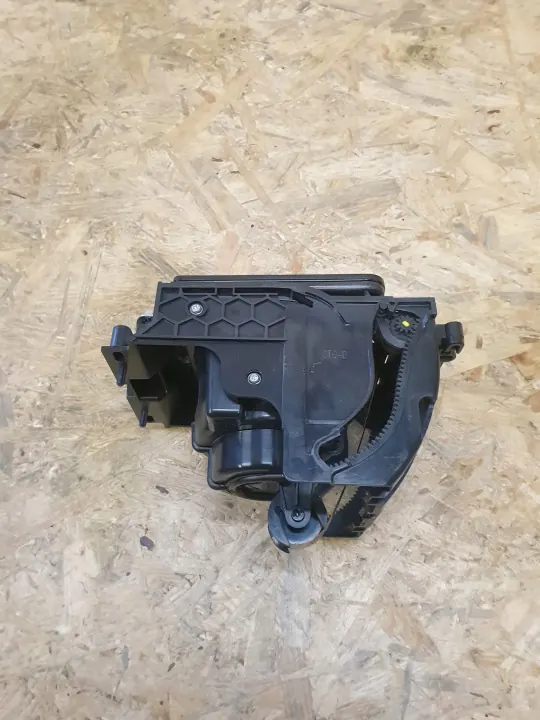 Porta-copos OEM J8A2-13560-AF para Range Rover Velar L560 image 3