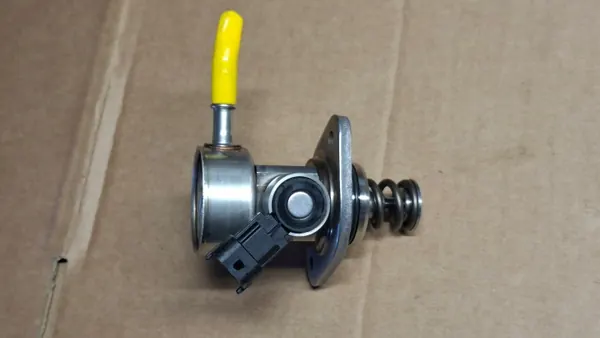 Bränslepump OEM DR0106144B PHP040 - Begagnad image 10