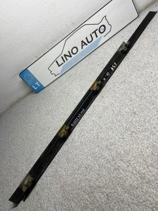 Protection pare-brise BMW 5 E34 OEM 51222232445 image 4