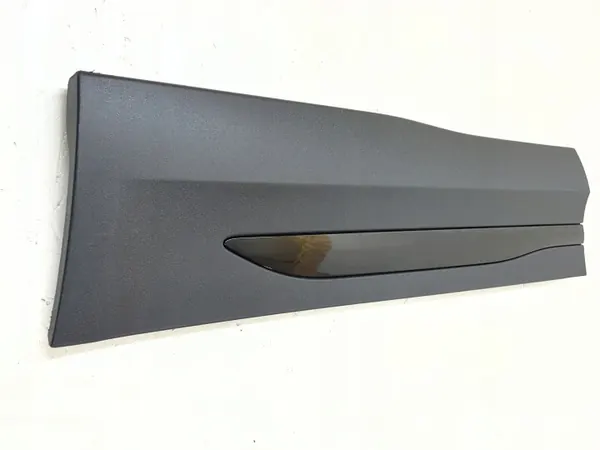 Mercedes GLA W247 Vasen Takaoven Lista OEM A2477374900 image 4