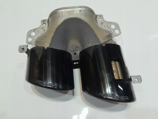 Mercedes GLE W167 AMG Uitlaatpunten OEM A1674908903 A1674909003 image 5