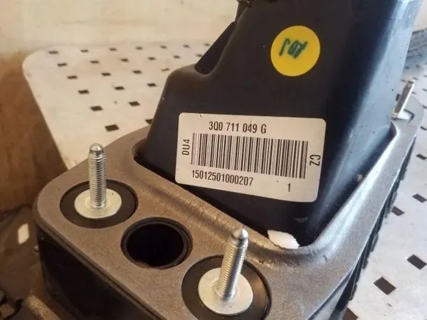 VW Växelmekanism OEM 3Q0711049G - Begagnad image 6