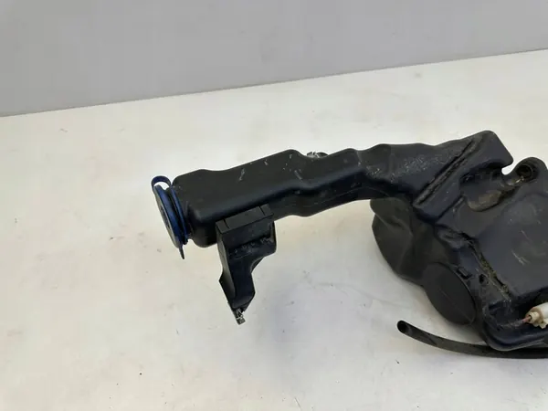 Depósito de limpiaparabris Mercedes C W204 A2048601960 image 7