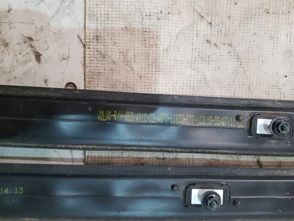 Barras de Teto Volvo XC60 I OEM - Conjunto Completo image 8