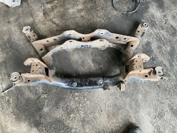 Viga de eje trasero OEM 5N0505235AG para Skoda Yeti image 5