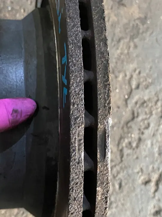 Disco de freio traseiro Mercedes W218 CLS image 3