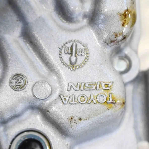 Toyta Oljepump OEM 151000T040 - Begagnad image 5