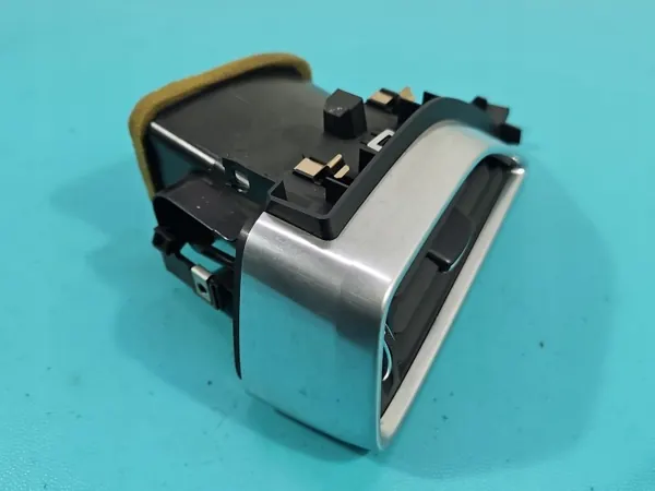 Grelha de ventilação esquerda Jaguar XE X760 OEM GX73-018B09-AC image 4