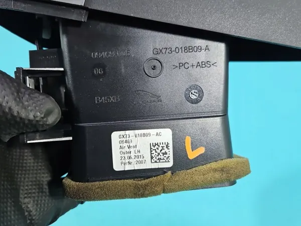 Grelha de ventilação esquerda Jaguar XE X760 OEM GX73-018B09-AC image 8