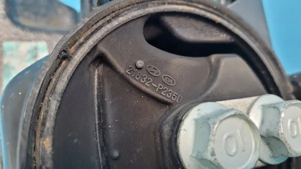 Kia Sorento IV vaihteiston tuki OEM 21832-P2350 image 3