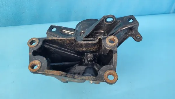 Kia Sorento IV vaihteiston tuki OEM 21832-P2350 image 6