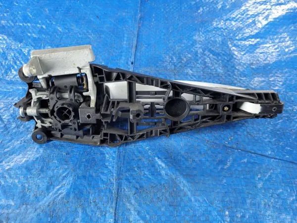 Opel OEM 13271979 Takaoikea ovenkahva - Käytetty image 3