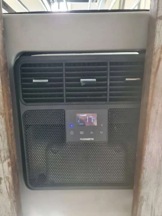 Climatización estacionamiento Dometic 24V Ford F-MAX 500 image 5
