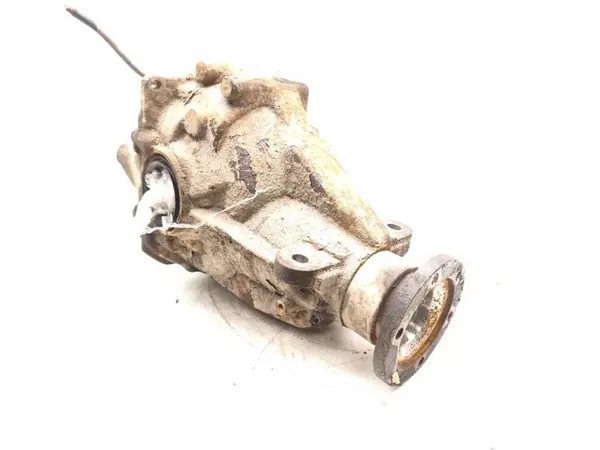 Mitsubishi Shogun Rear Differential 3.2 DI-D 4WD K74K image 3