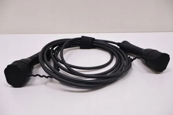 Cable de carga Volvo V60 II OEM 35850801 - Usado image 8