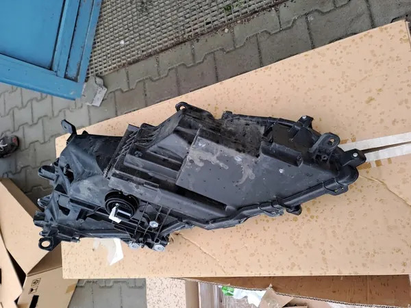 Lámpara LED izquierda Lexus LS 500 UE image 3