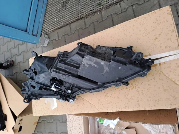 Lámpara LED izquierda Lexus LS 500 UE image 4