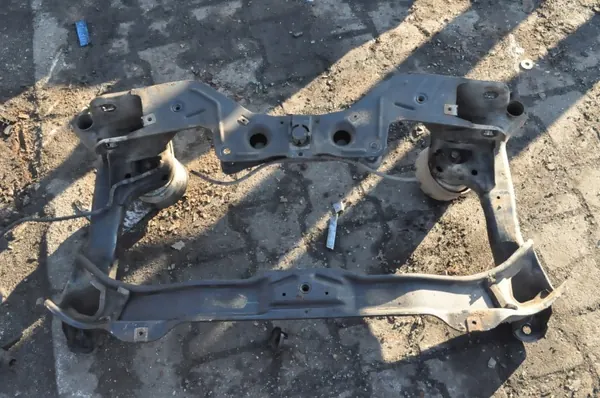 Brazo de suspensión Mercedes OEM A1716220004 - Usado image 4