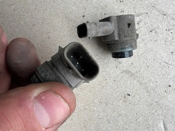 TESLA S Parksensor PDC 1100297-00-A image 5